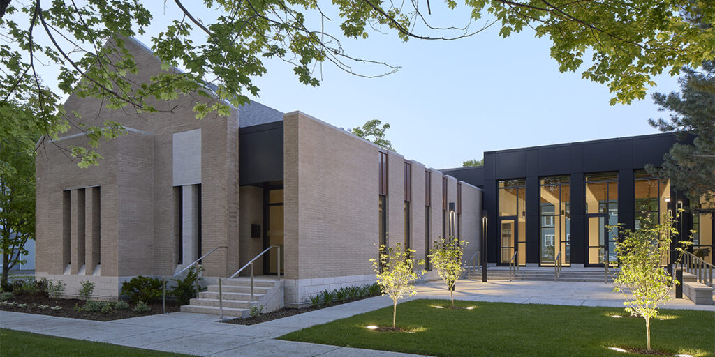 St Thomas Aquinas Church in Canada using brick and stone products